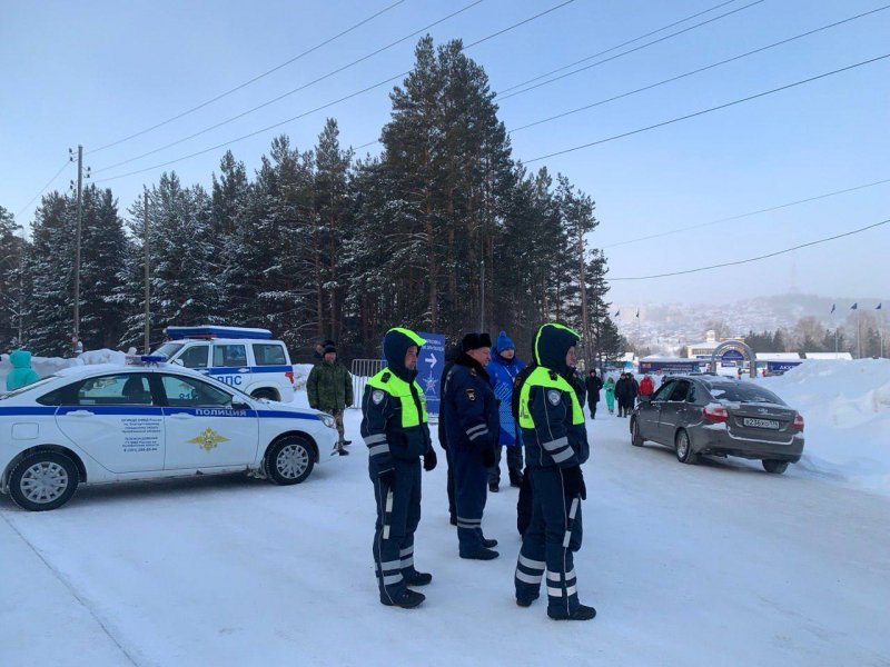 Полицейские Златоустовского городского округа осуществляют охрану порядка при проведении Всероссийской спартакиады по биатлону