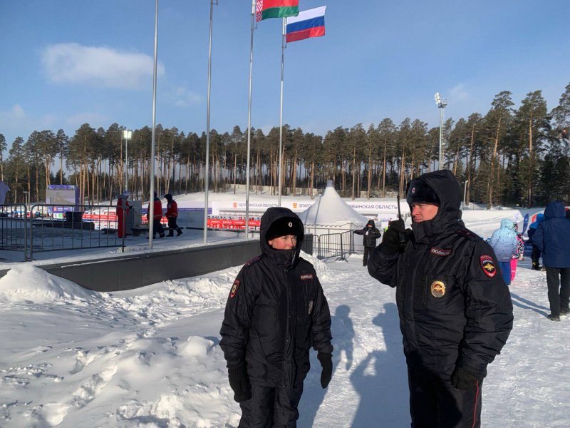 Полицейские Златоустовского городского округа осуществляют охрану порядка при проведении Всероссийской спартакиады по биатлону